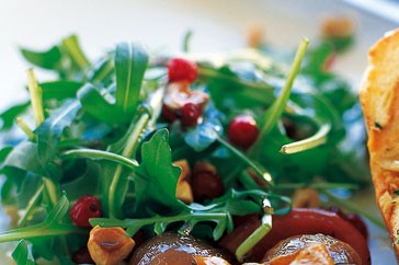Rocket salad with redcurrants and hazelnuts