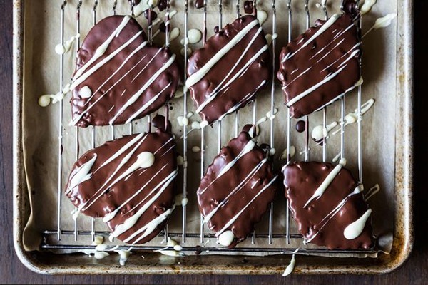 Roll-out chocolate cherry cookies