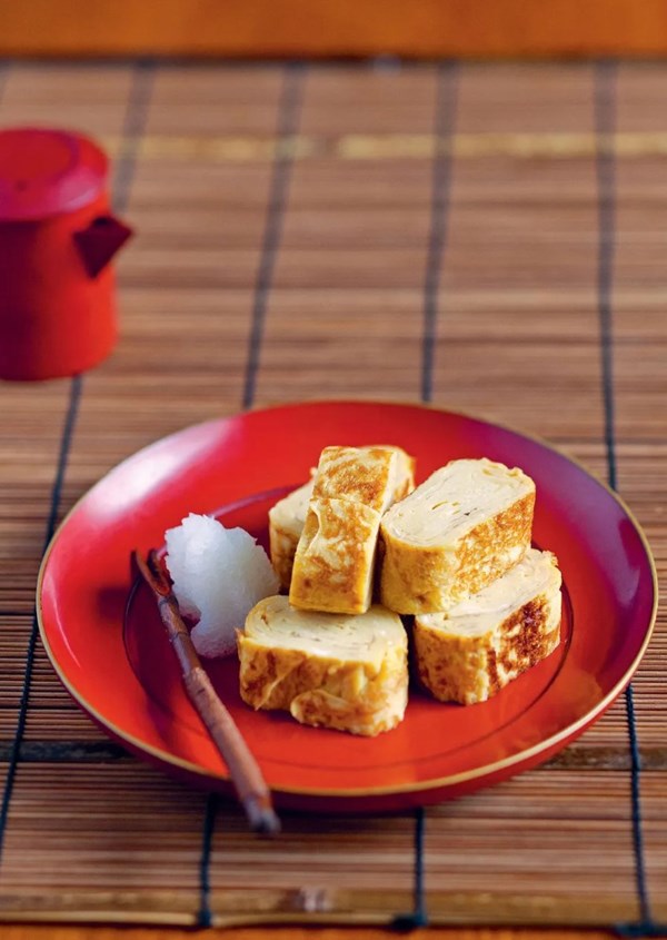 Rolled omelette (Tamago yaki)