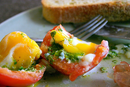 Romaine pesto and egg-stuffed tomatoes