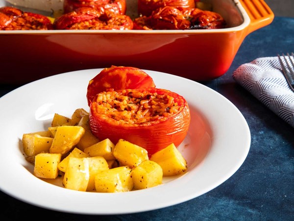 Roman rice-stuffed tomatoes (Pomodori al riso)
