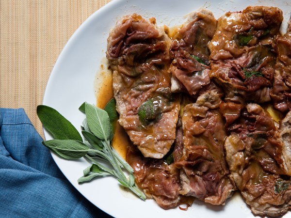 Roman sautéed veal cutlets with prosciutto and sage (Veal saltimbocca)