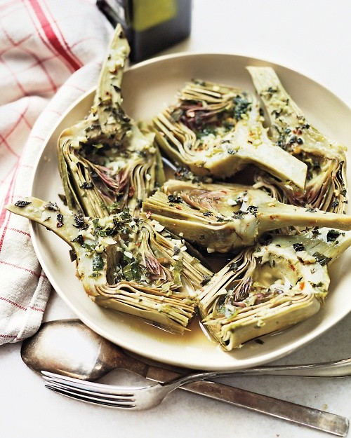 Roman-style artichokes