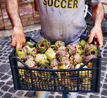 Roman-style artichokes with mozzarella