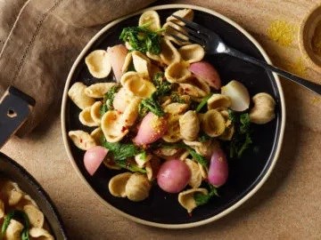 Root-to-leaf radish pasta