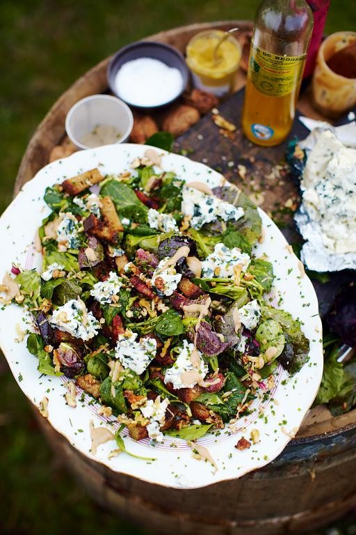 Roquefort salad with warm croutons and lardons
