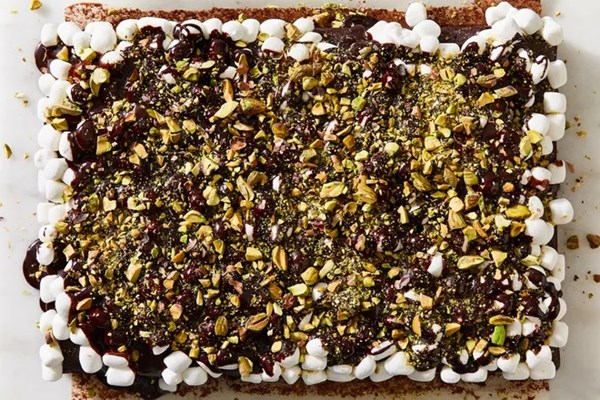 Rose & pistachio Mississippi mud cake