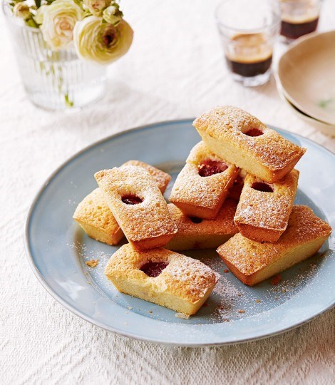 Rosé and raspberry financiers