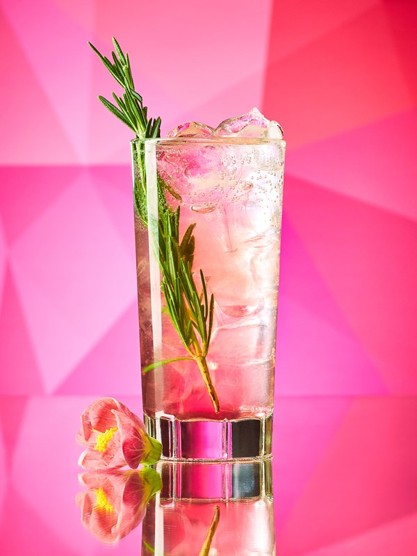Rosé-hibiscus spritz