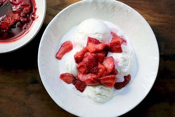 Rosé poached berries