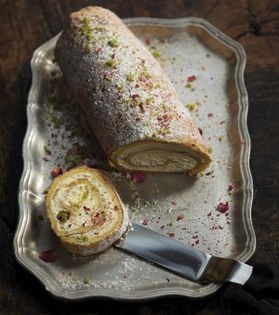 Rose water cream roll (Rulet)
