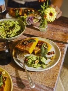 Rosemary & pumpkin farls with creamed broccoli