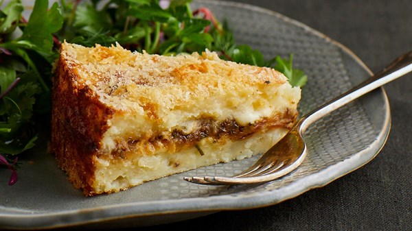 Rosemary and scamorza potato pie