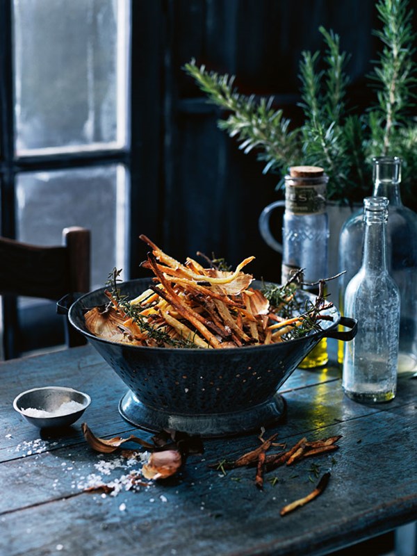 Rosemary and sea salt shoestring fries