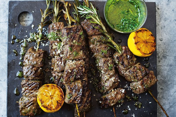 Rosemary beef skewers with horseradish and lemon