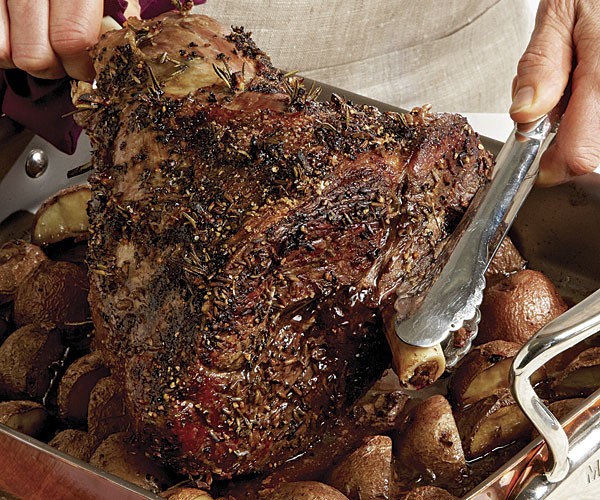 Rosemary-garlic rost leg of lamb with red potatoes