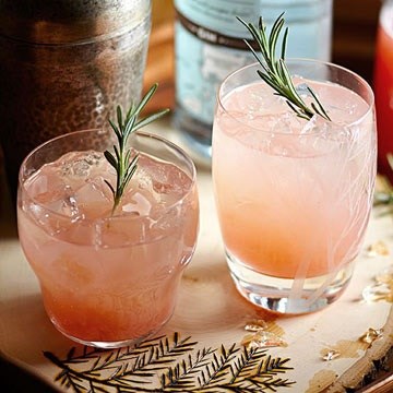 Rosemary-grapefruit gin cocktail