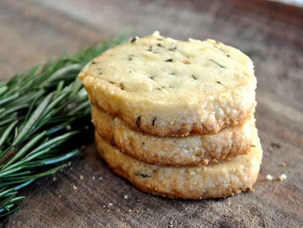 Rosemary pine nut sables
