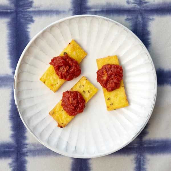 Rosemary polenta with tomato sauce