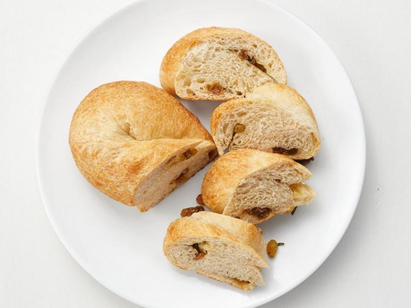 Rosemary raisin twist