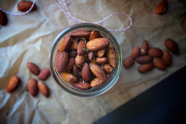 Rosemary roasted almonds