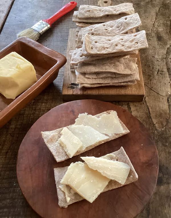 Rosemary rye crispbreads