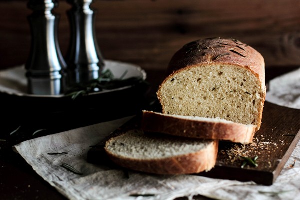 Rosemary sandwich bread