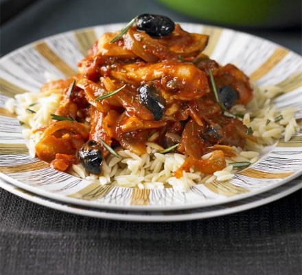 Rosemary, tomato and black olive chicken