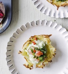Rösti cups with avocado cream and salmon tartare