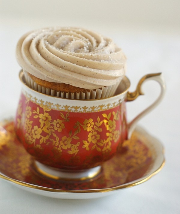 Rosy little pumpkin cupcakes