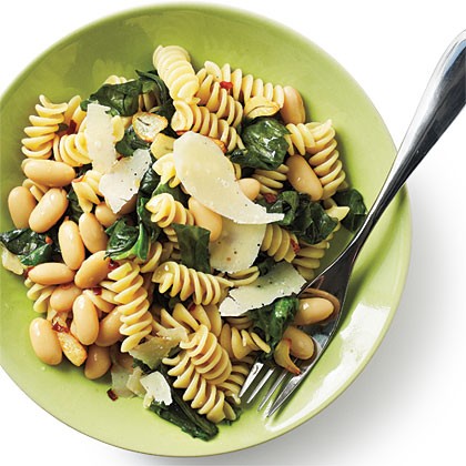 Rotini with white beans and escarole