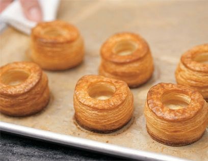 Round puff pastry cases (Vols-au-vent)