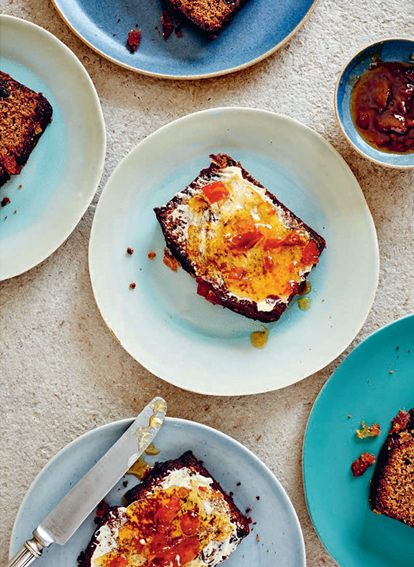 Rum and marmalade loaf cake