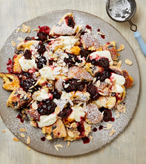 Rum and raisin kaiserschmarrn with almonds