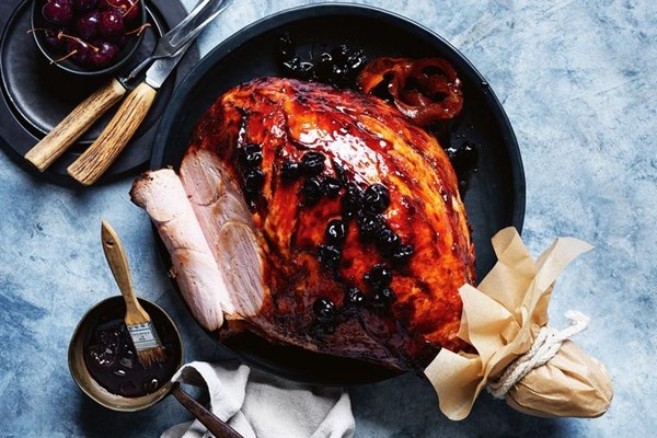 Rum, Coke and cherry glazed ham