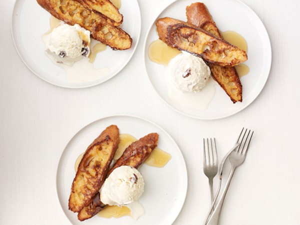 Rum French toast à la mode