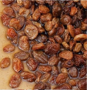 Rum-marinated sultanas