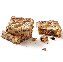 Rum-raisin blondies