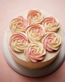 Rum rose cake