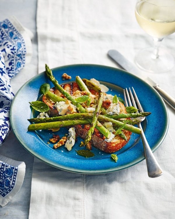 Russell's asparagus, Gorgonzola, walnut and mint bruschetta