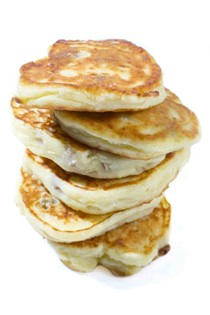 Russian sweet cheese pancakes (Syrniki)