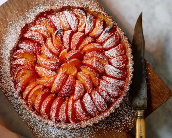 Rustic apricot tart