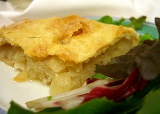 Rustic onion pie