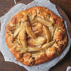 Rustic pear tart