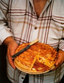 Rustic pie (Pizza rustica)