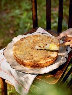 Rustic savoury pies: the crustless one, with potato, egg & cheese (Torta rustica/salata 1)