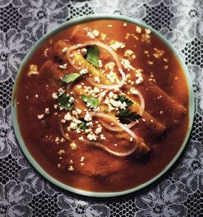 Rustic tomato salsa enchiladas (Entomatadas)