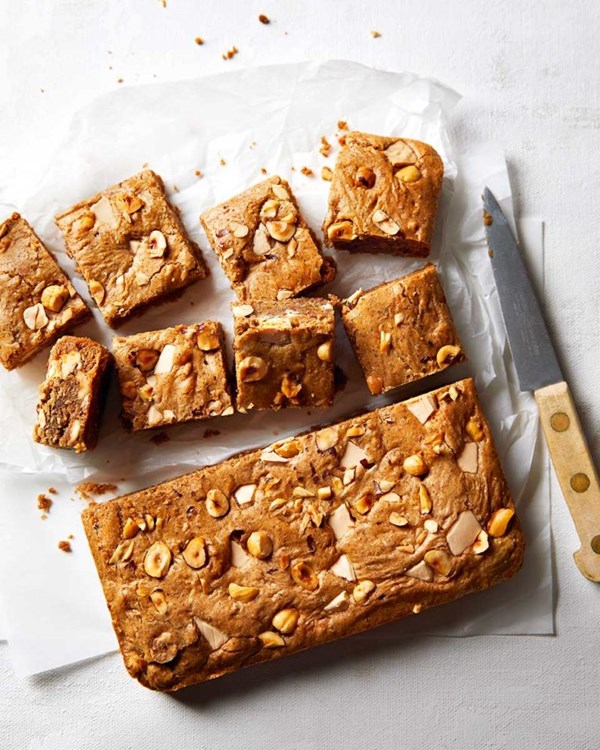 Rye & hazelnut blondies
