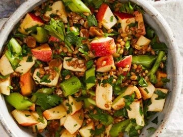 Rye and wheat berries with celery and apples 