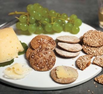 Rye and whole wheat crackers